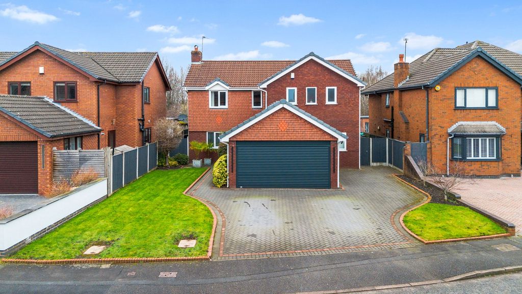 Property photo 1 of 41