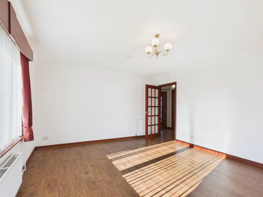 Property photo 3 of 32