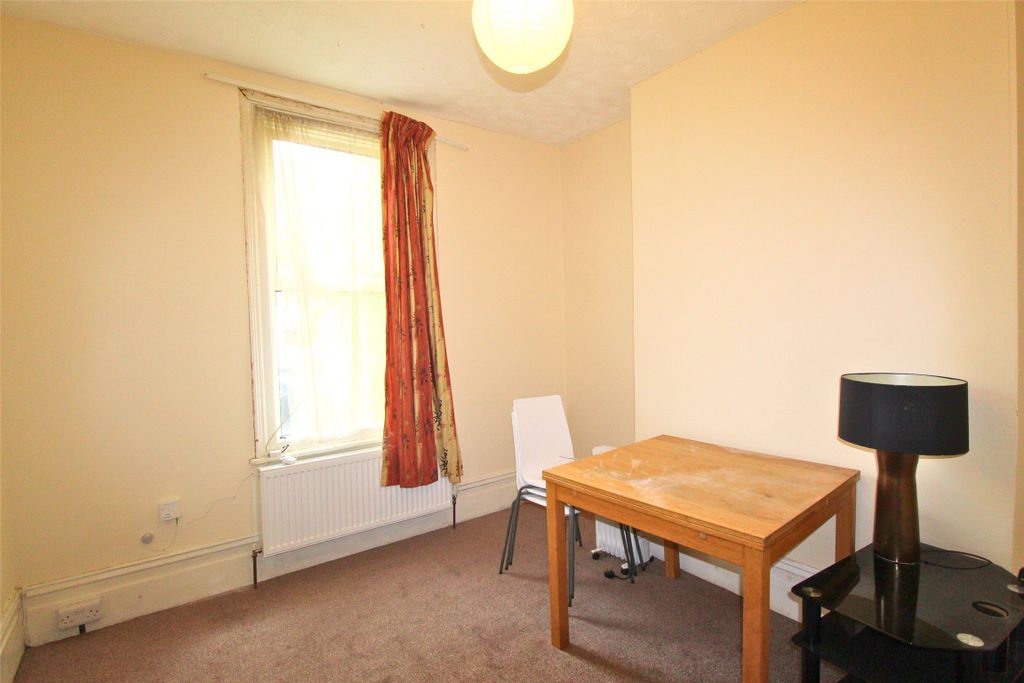 Property photo 3 of 5 Living Room