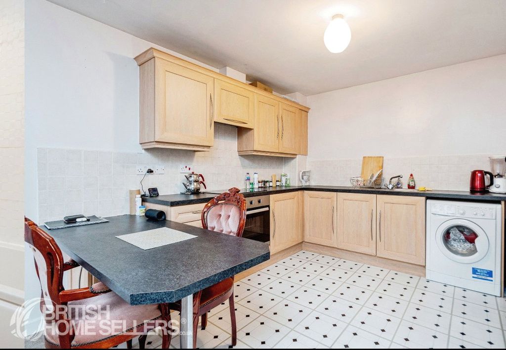 Property photo 2 of 12 Picture No. 03