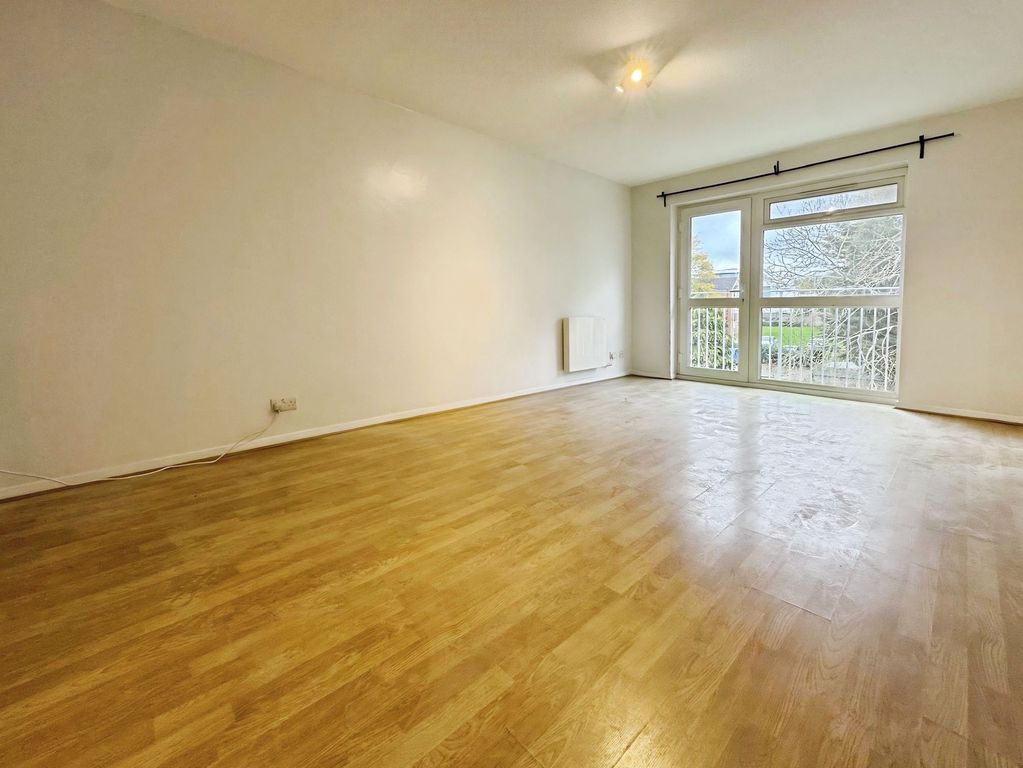 Property photo 3 of 6