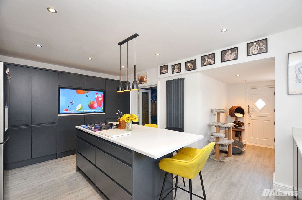 Property photo 1 of 38