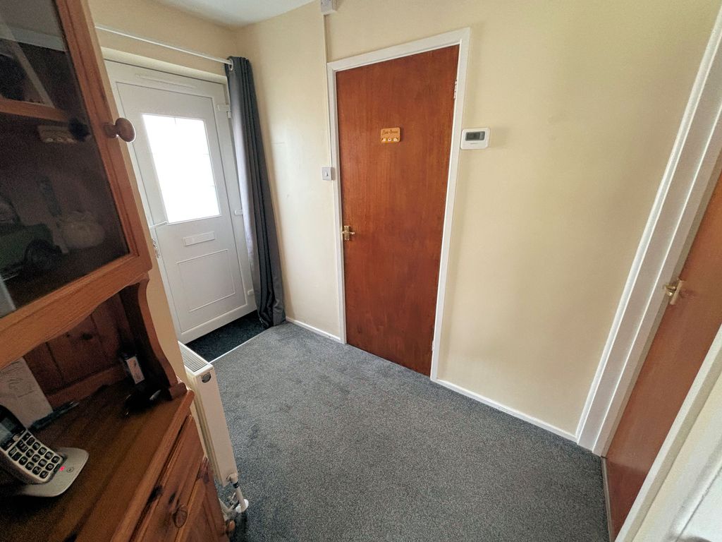 Property photo 3 of 27