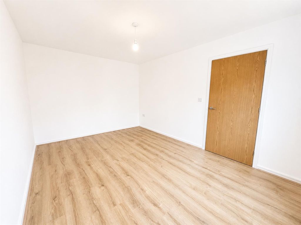 Property photo 2 of 12 Living Room