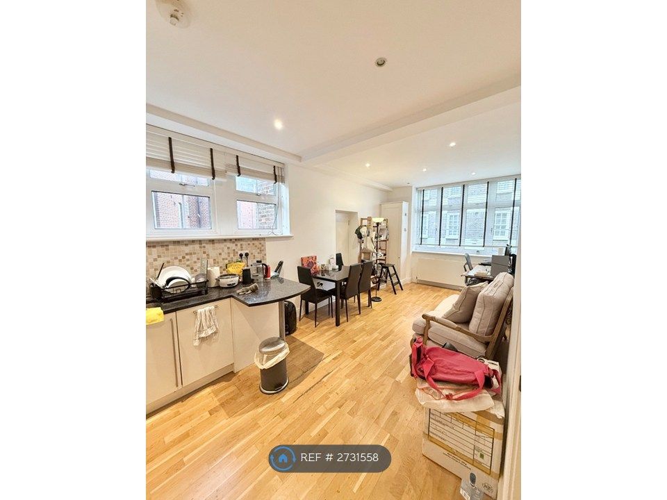 Property photo 1 of 7 Living Area