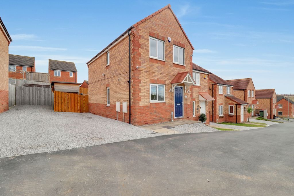 Property photo 1 of 19 1 Rob Hammond Ewemove Pontefract