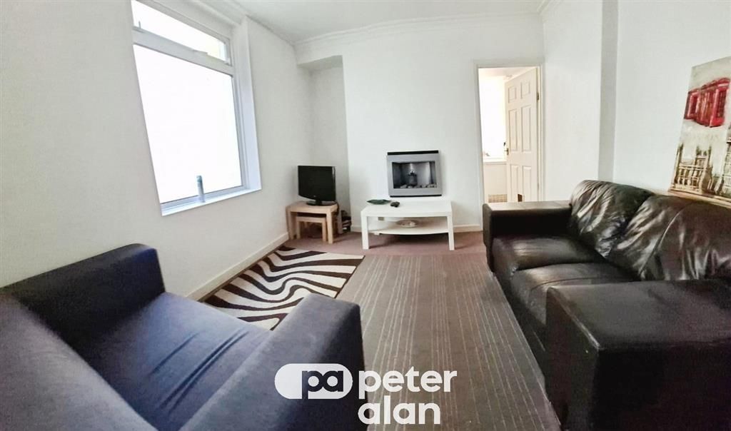 Property photo 3 of 12 Balcony