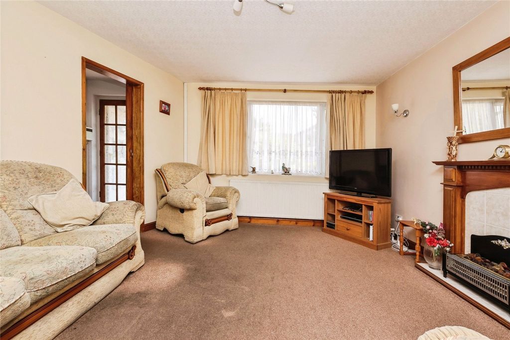 Property photo 2 of 12 Picture No. 13
