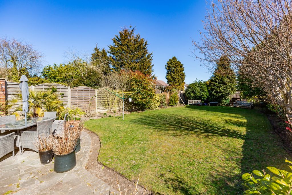 Property photo 3 of 22 Picture No. 20
