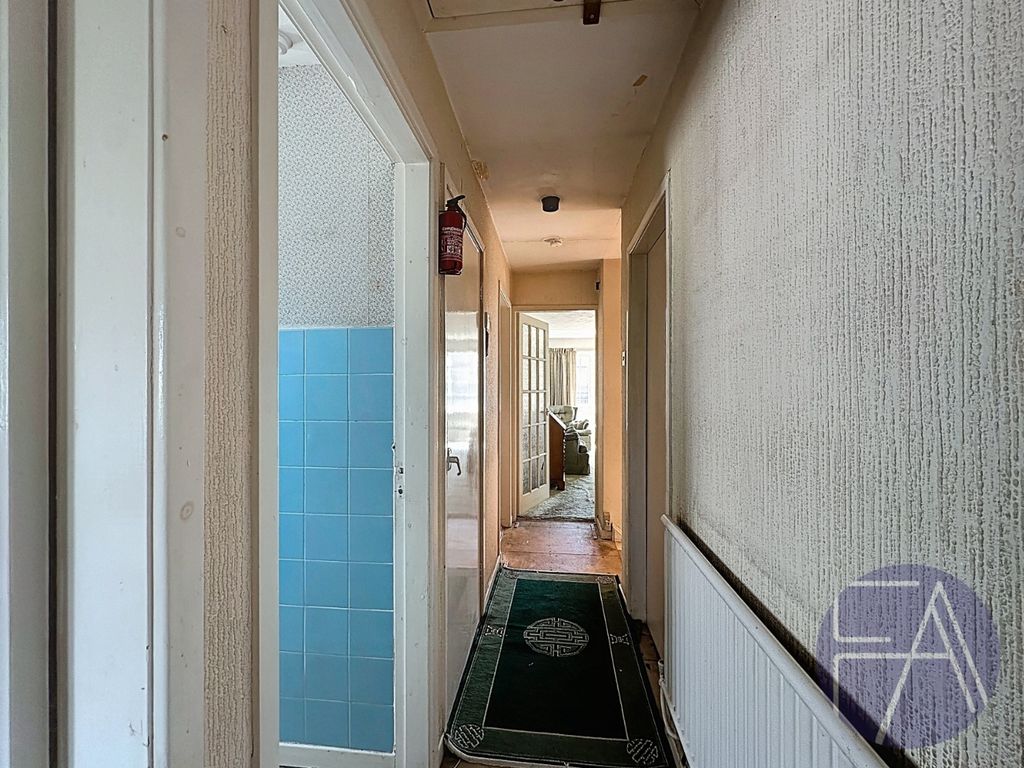 Property photo 2 of 16 4420245