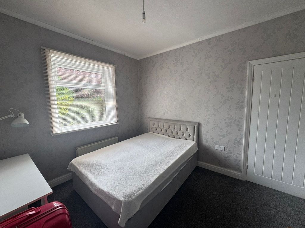 Property photo 3 of 16 Image