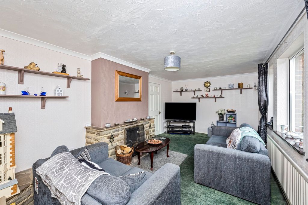 Property photo 2 of 21