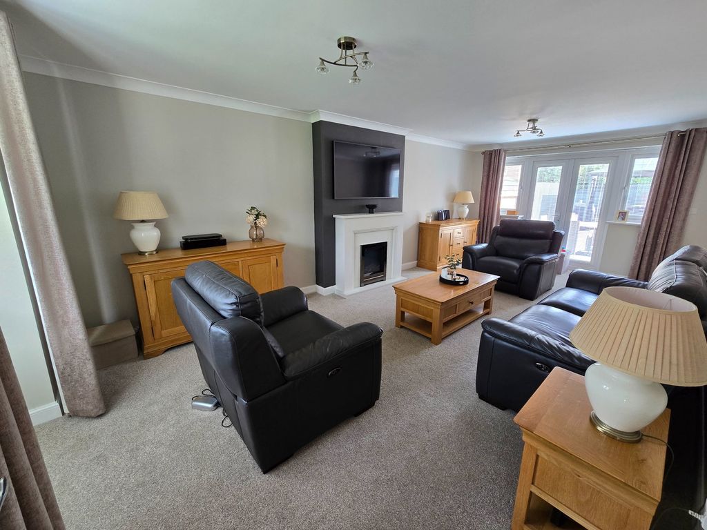 Property photo 3 of 24