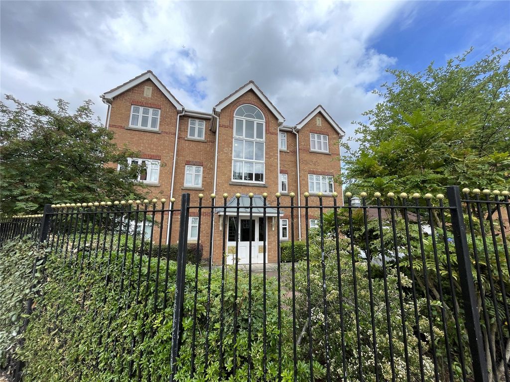 Property photo 2 of 14 Picture No. 18