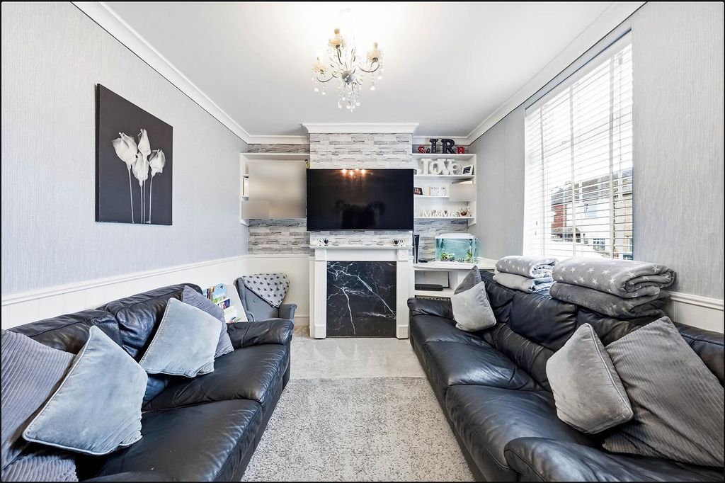 Property photo 3 of 22 Photos-3.Jpg