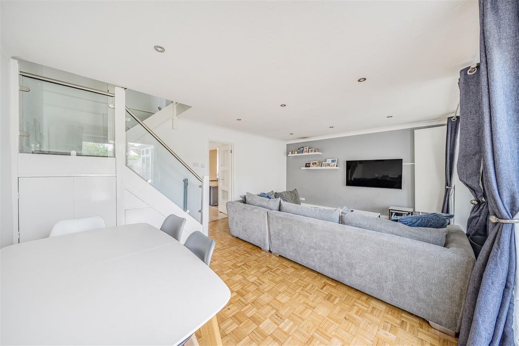 Property photo 2 of 17 Living Room: