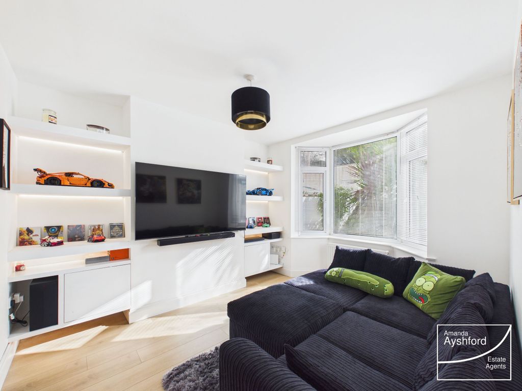 Property photo 2 of 23