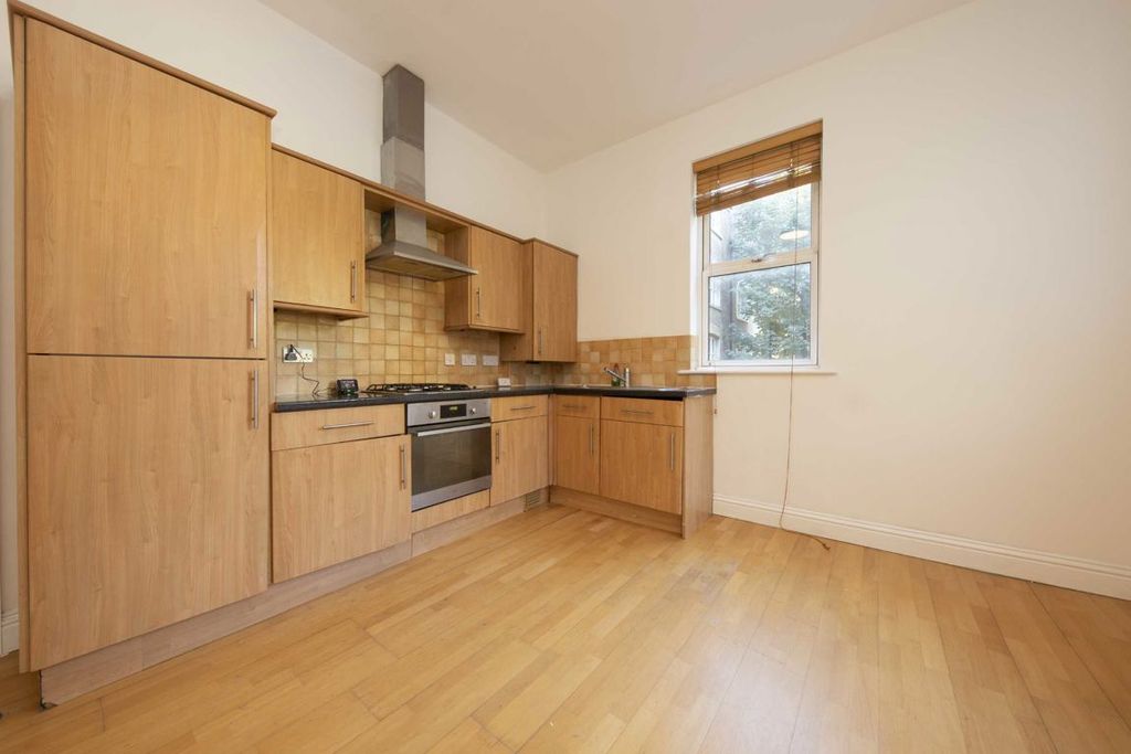 Property photo 3 of 4