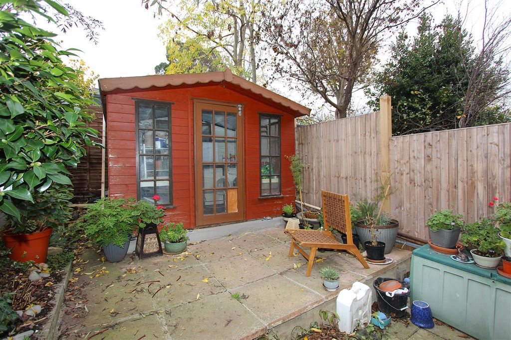 Property photo 3 of 8