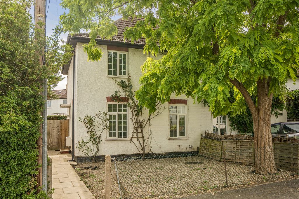 Property photo 1 of 11