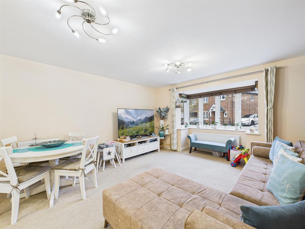 Property photo 3 of 8 Cam04063G0-Pr0151-Still007.Jpg