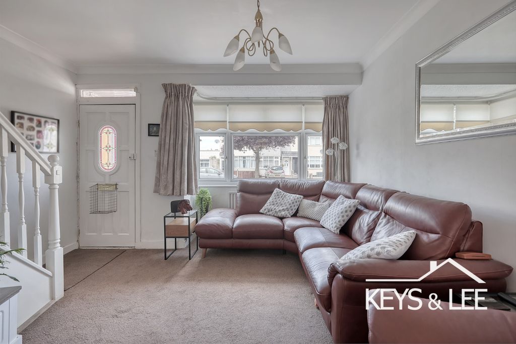 Property photo 2 of 16 4301504