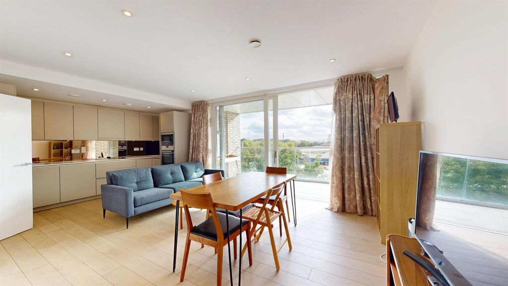 Property photo 3 of 21 Maple Quays 001 (9).Jpg