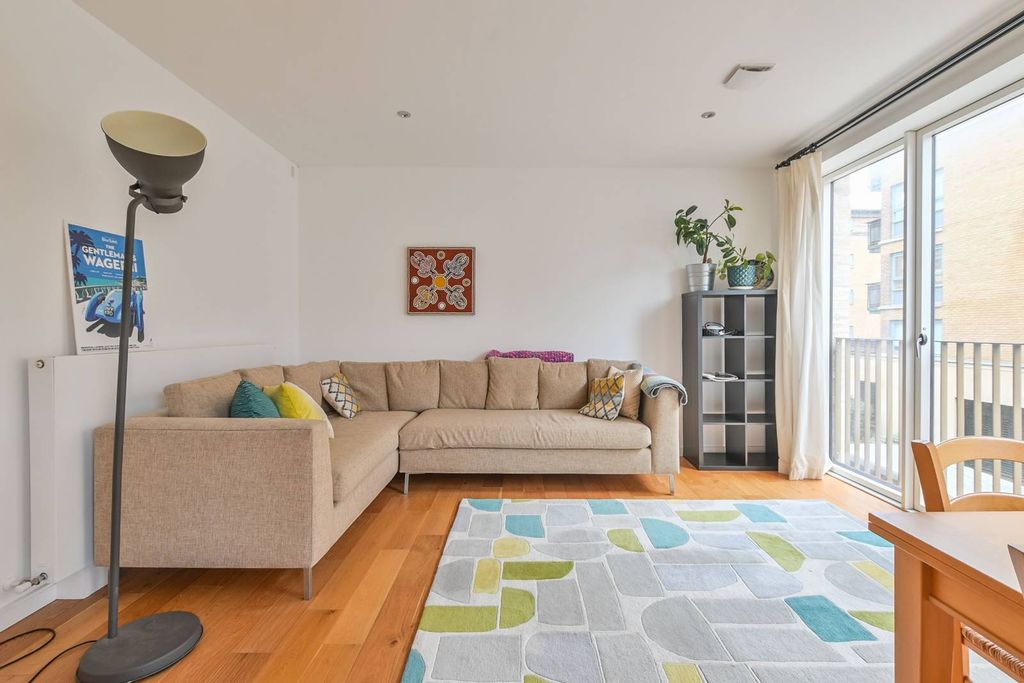 Property photo 3 of 9