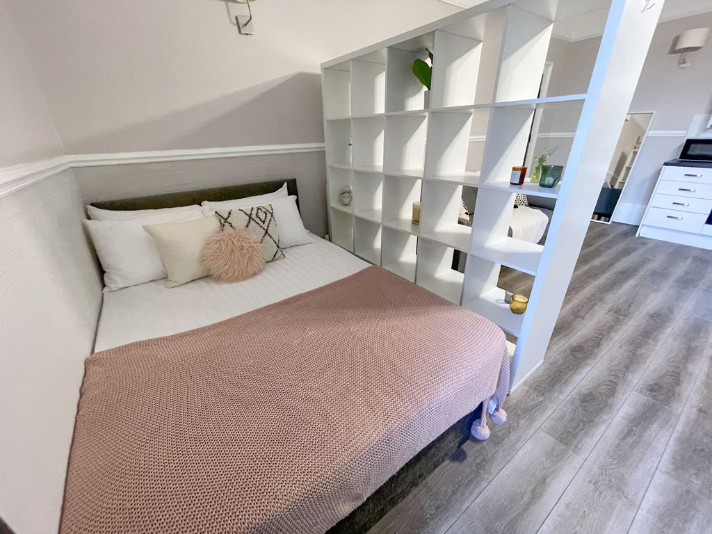 Property photo 2 of 6 Suite 3, Alpha House(4)