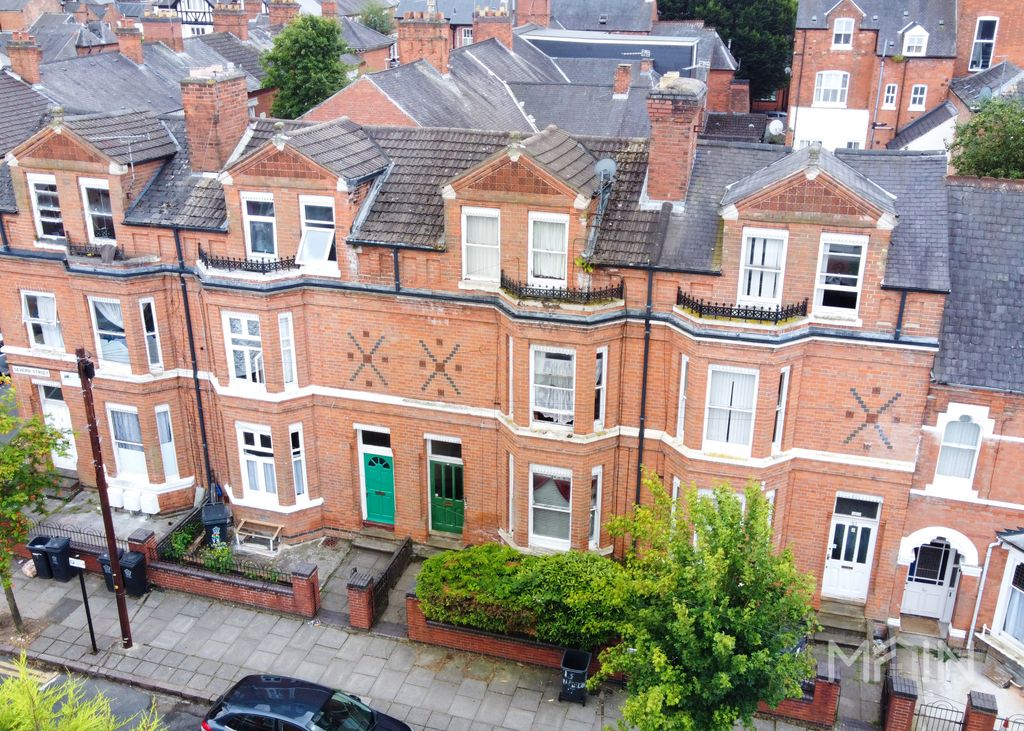 Property photo 3 of 13