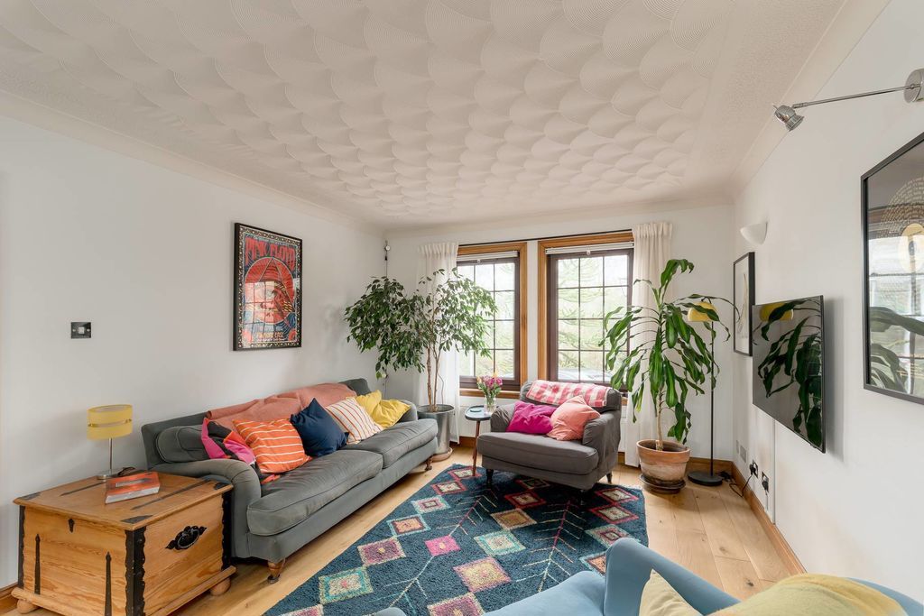 Property photo 3 of 32 Photo 2