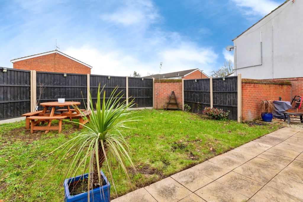 Property photo 3 of 13 Garden