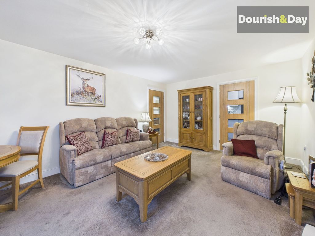 Property photo 2 of 21