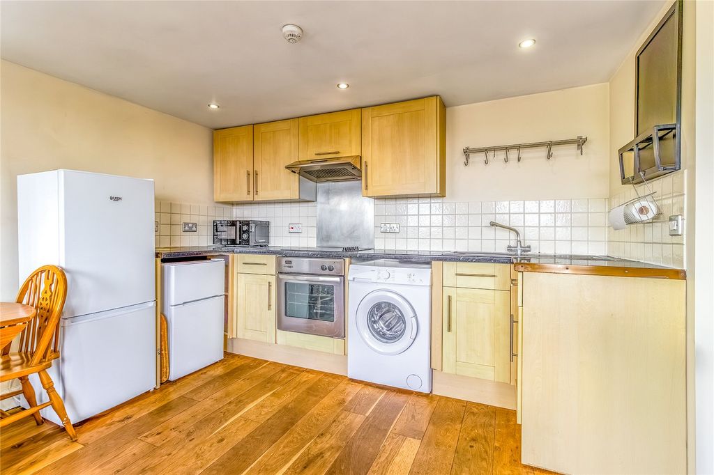 Property photo 3 of 6 Picture No. 08