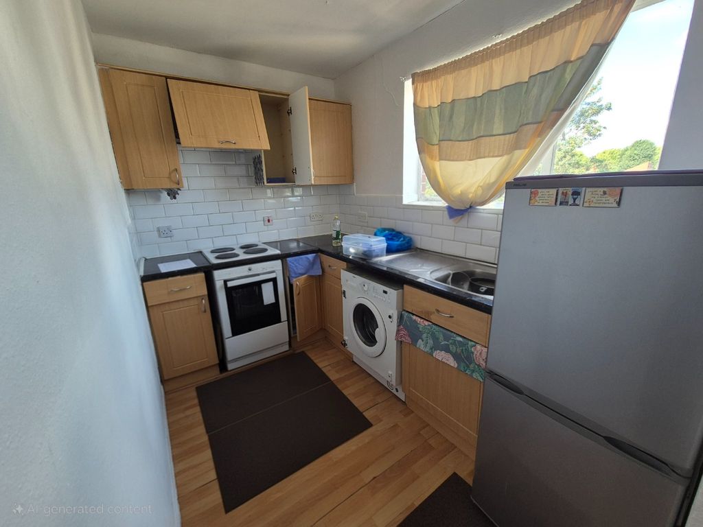 Property photo 3 of 5 4519174