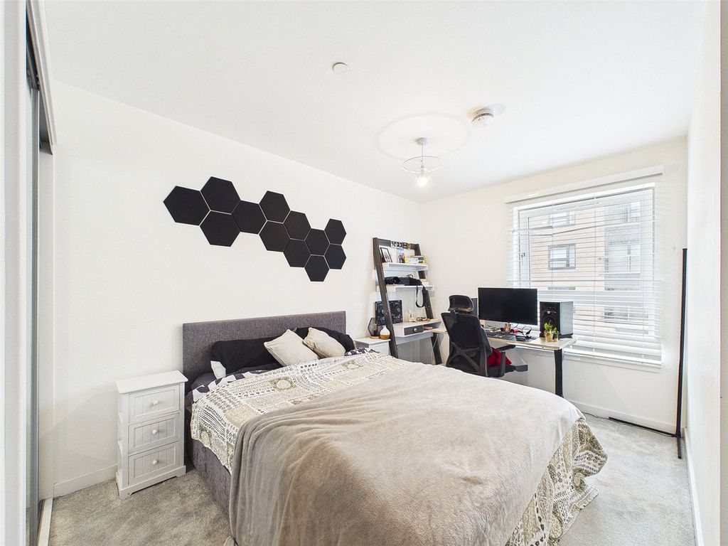 Additional image 9 of 2 bed flat for saleShrubhill Walk, Edinburgh EH7
