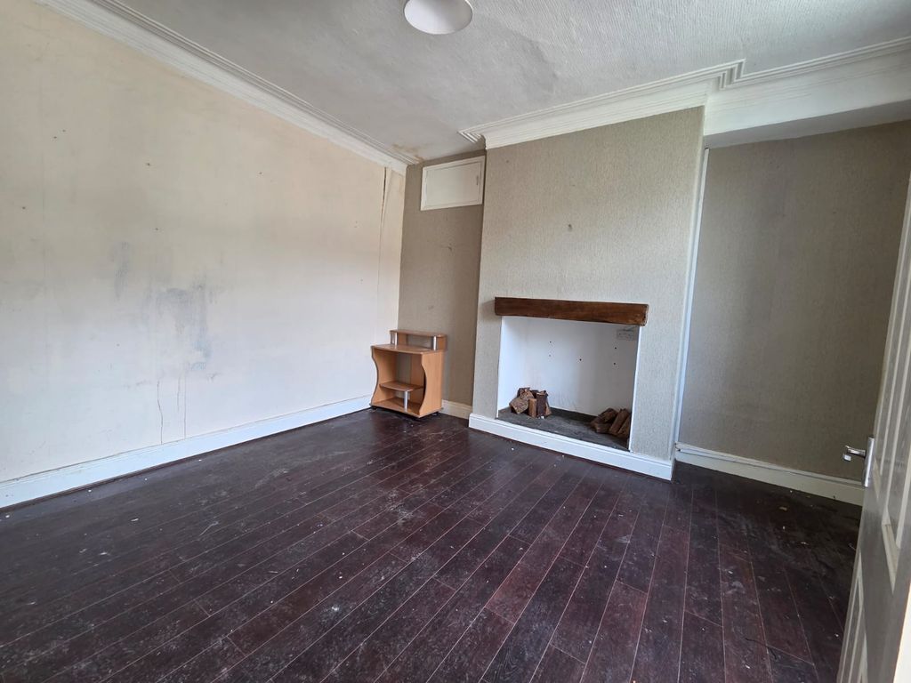 Property photo 3 of 12 Gallery