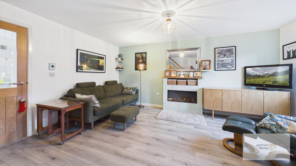 Property photo 3 of 17 Living Room