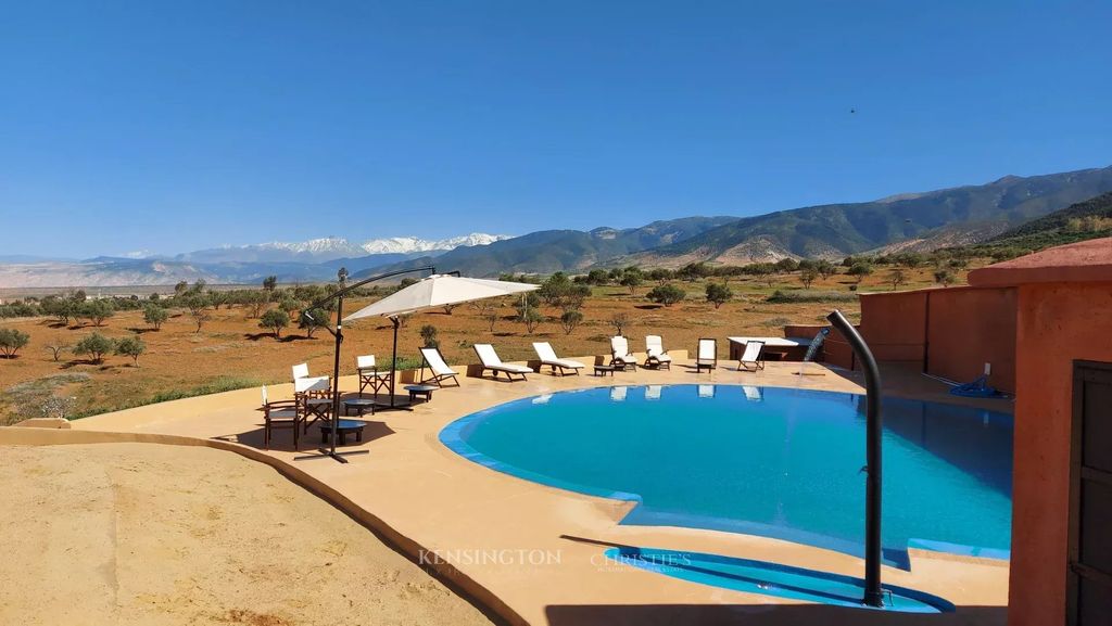 Property photo 1 of 21