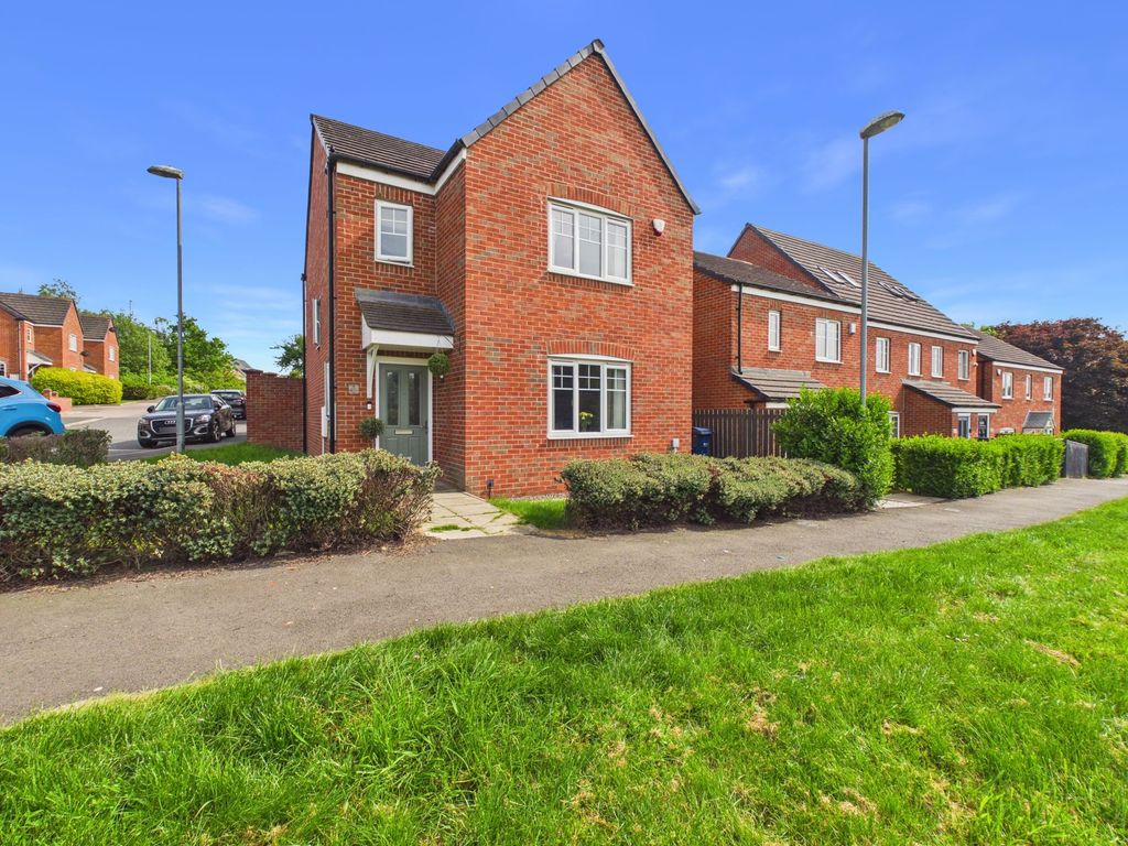 Property photo 1 of 15 External