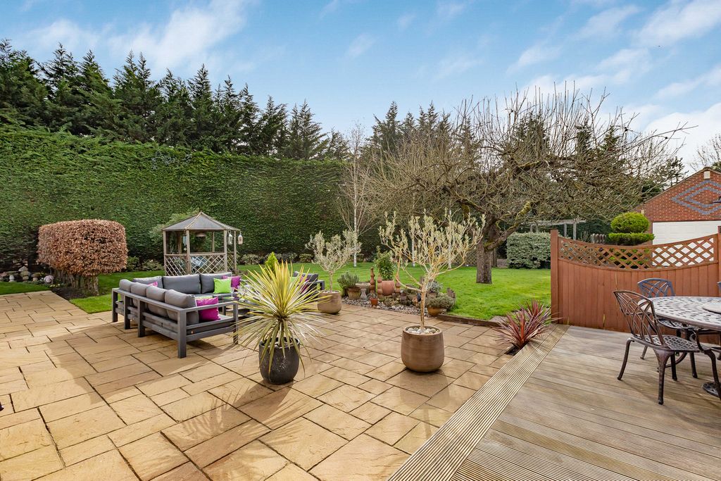 Property photo 2 of 45