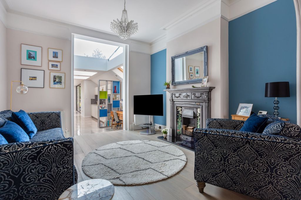 Property photo 2 of 16