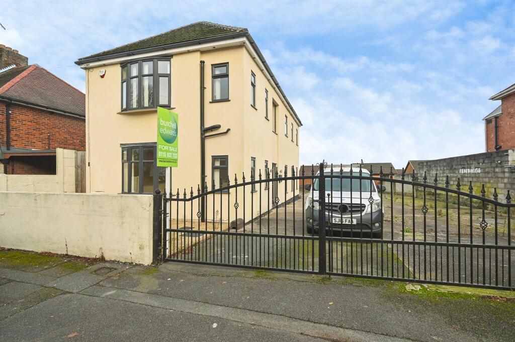 Property photo 1 of 15