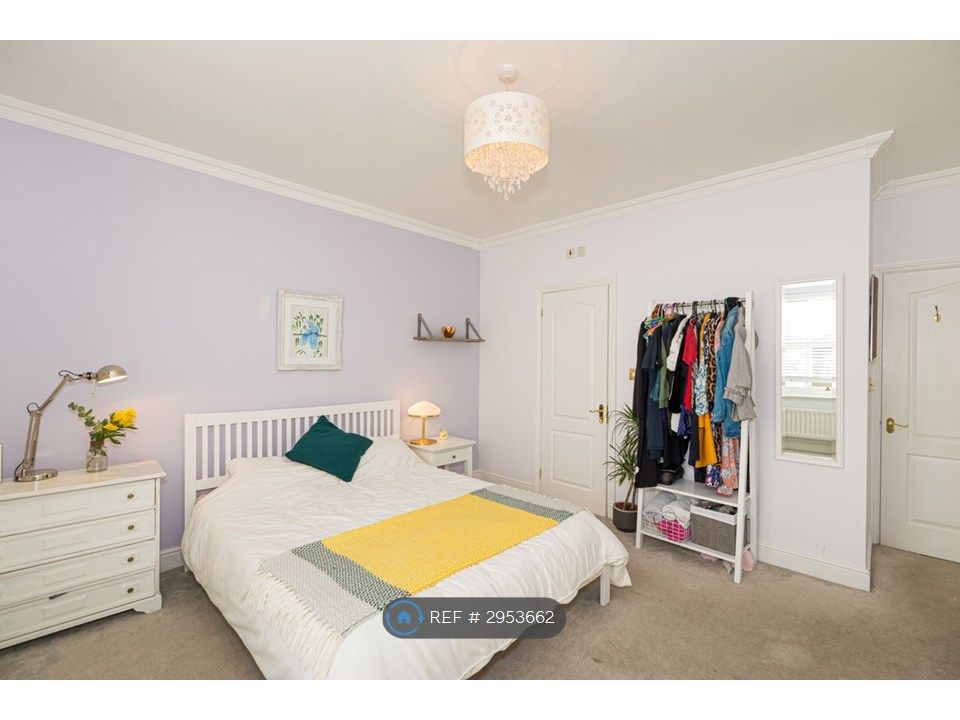 Property photo 3 of 16 Master Bedroom