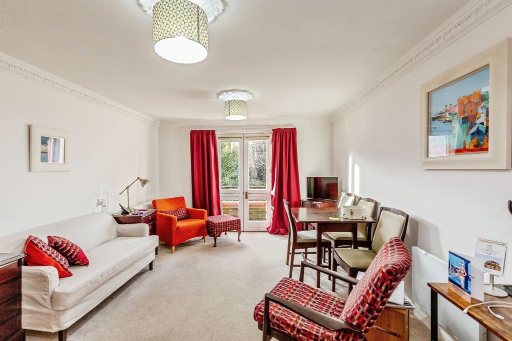 Property photo 3 of 10