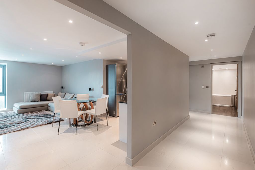 Additional image 11 of 2 bed flat for saleAlexandra Terrace, Guildford GU1