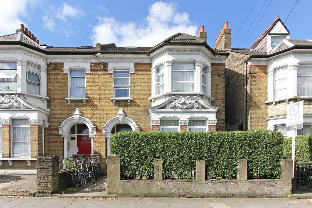 Property photo 1 of 7 Front (Exterior)