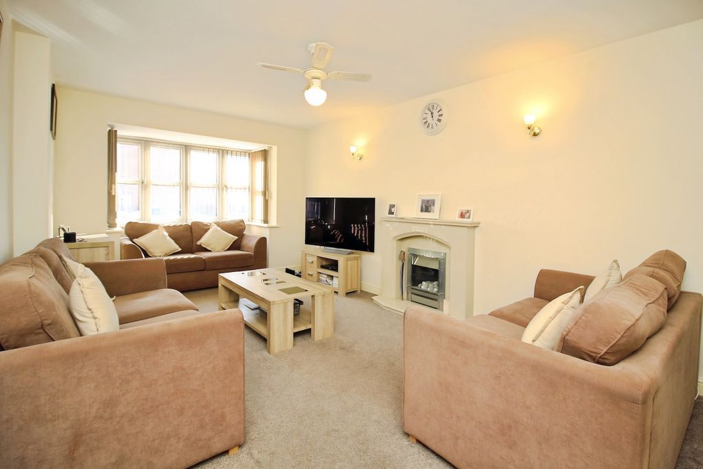 Property photo 3 of 20