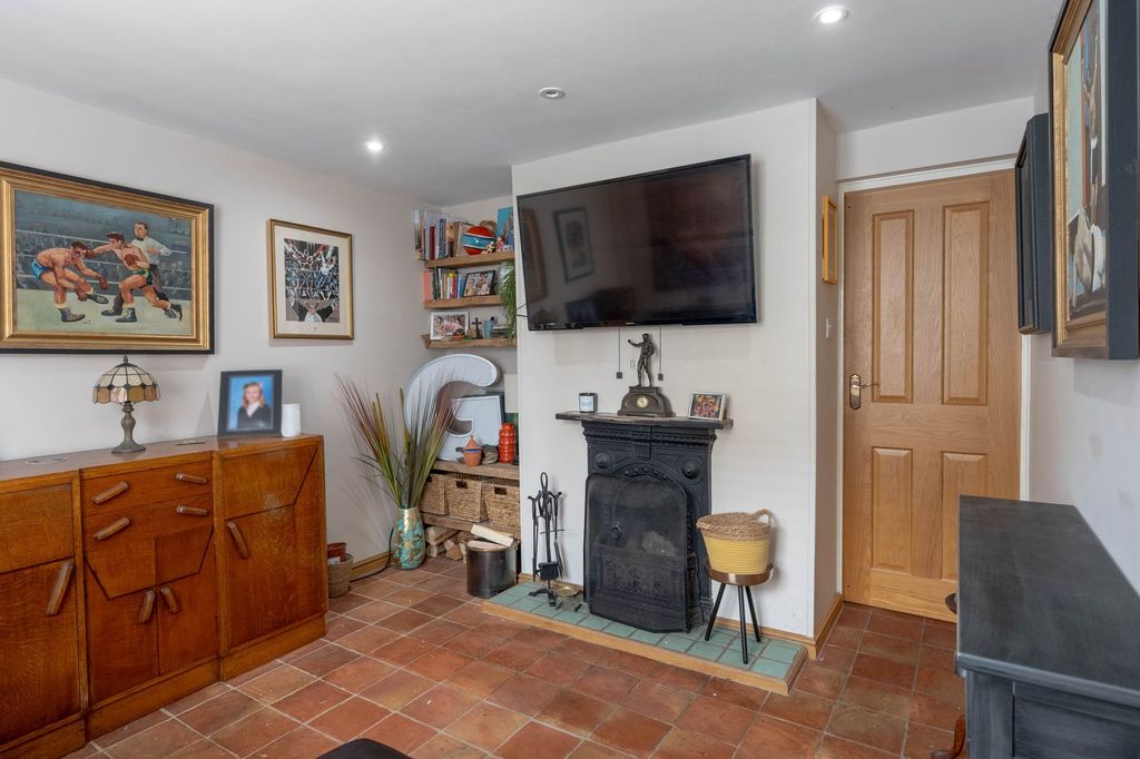 Property photo 3 of 13