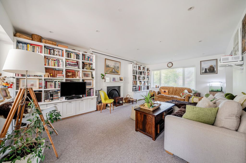 Additional image 5 of 4 bed detached house for saleShepherds Way, Liphook GU30
